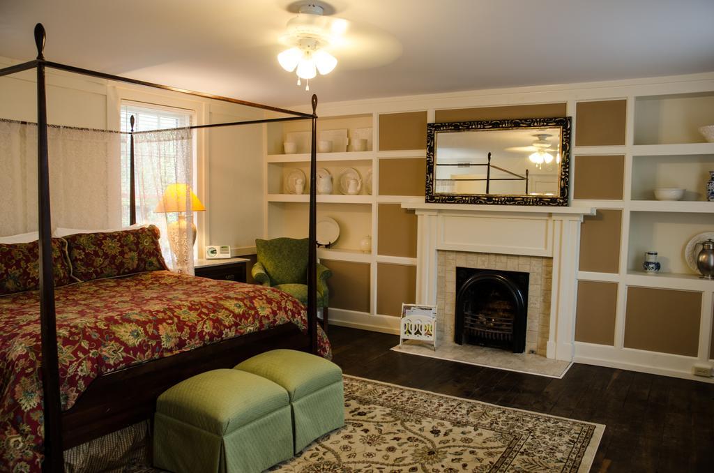 باردستاون Bourbon Manor Bed & Breakfast Inn الغرفة الصورة