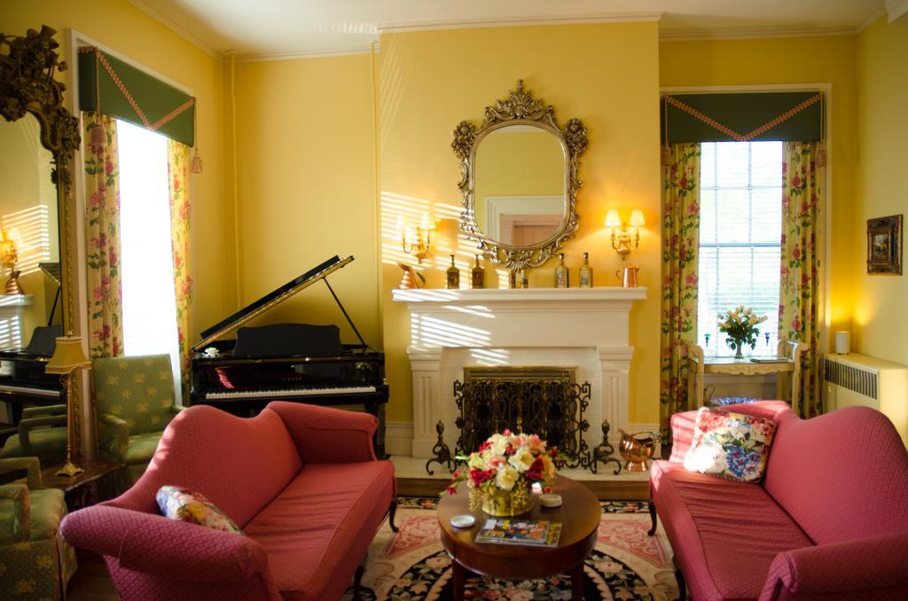 باردستاون Bourbon Manor Bed & Breakfast Inn المظهر الخارجي الصورة